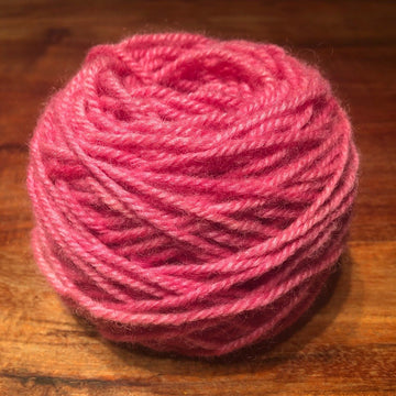 Rose Cochenille Profond<br>Maple leaves de Toronto<br>(Worsted)