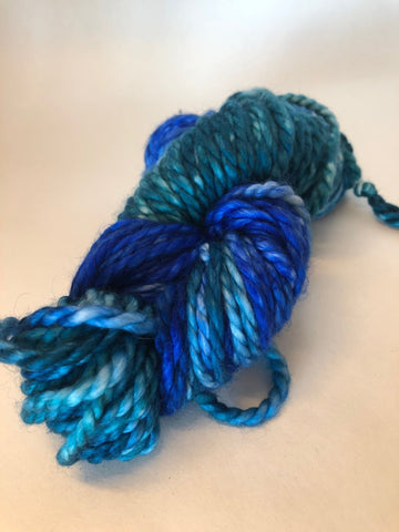Laine Bleu Gogh<br>Gogh Blue Yarn<br>Alouette de Montreal<br>(Bulky)
