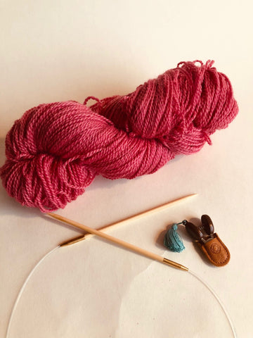 Rouge Cochenille<br>Maple leaves de Toronto<br>(Worsted)